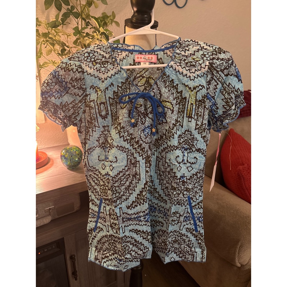 Koi NWT xs scrub top blue